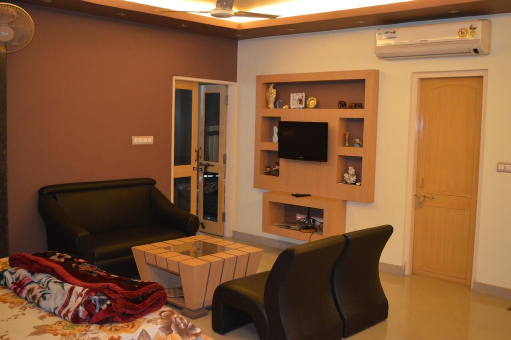 Apartment Red Chillies Lucknow
